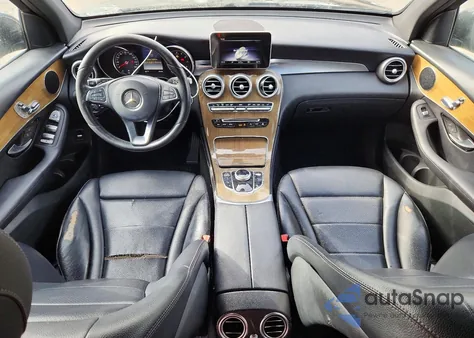 2018 Mercedes-Benz Glc 300 z USA, uszkodzony, nr VIN WDC0G4JB7JV036124